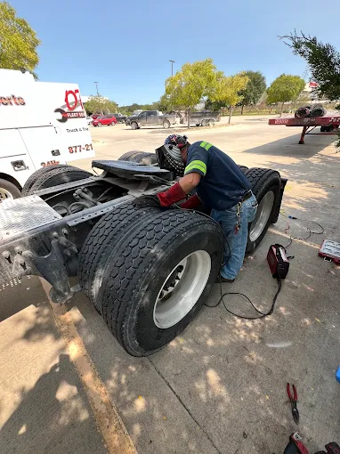 Boom Truck Repair Shop Near Me San Antonio