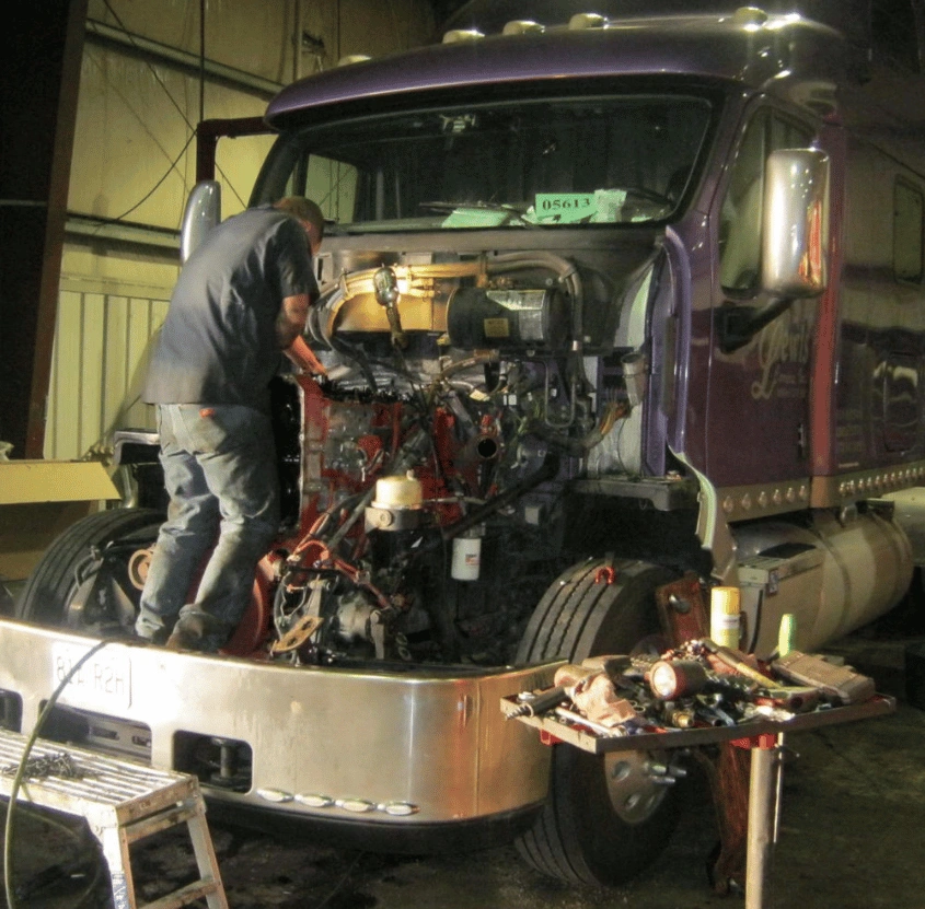 Heavy Duty Truck towing Repair Shop Near Me San Antonio