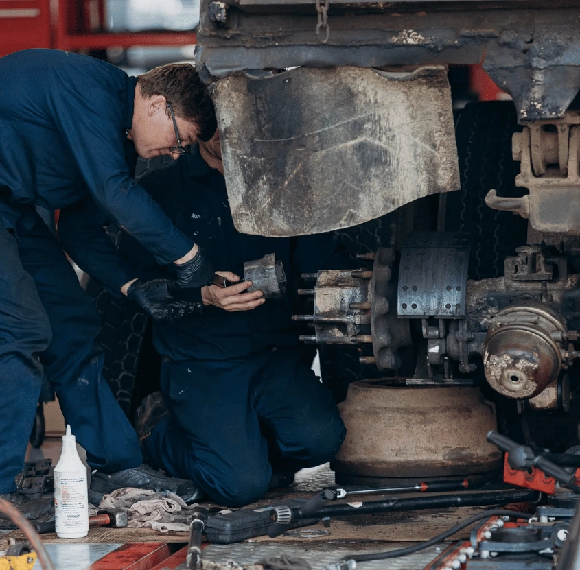 Top-Rated Fleet Lift Gear and Rail Lift Repair Mechanics in San Antonio